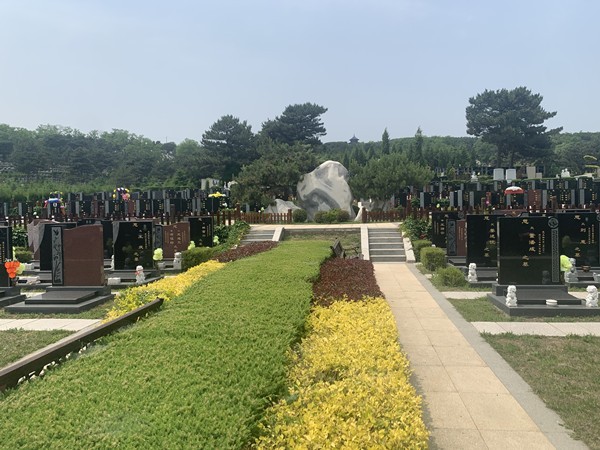 沈阳圣龙泉墓园环境展示