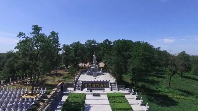 沈阳西郊卧龙墓园环境展示
