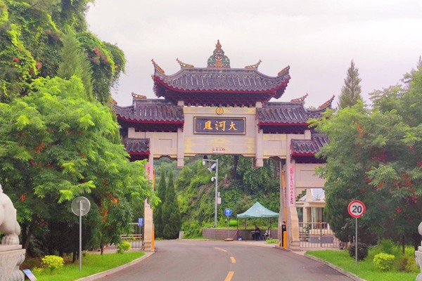 大河贝墓园环境展示