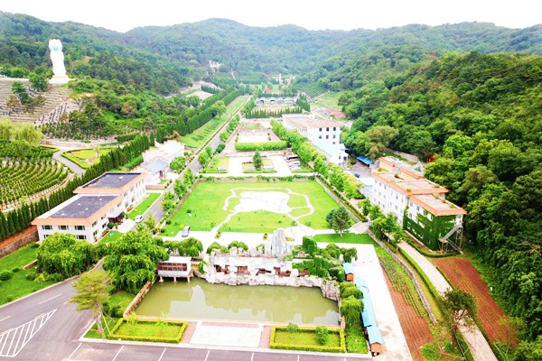大河贝墓园环境展示