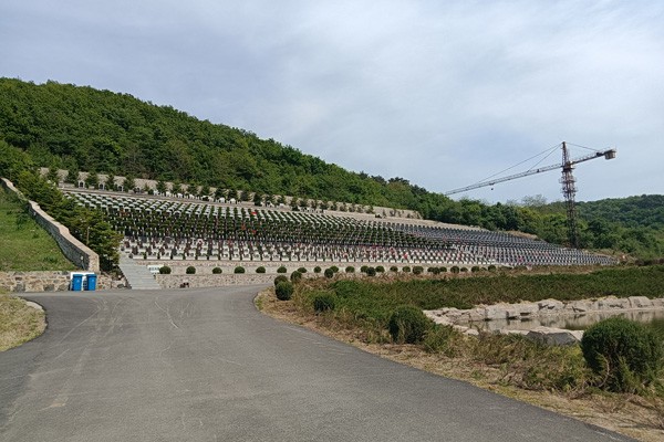 玉灵山墓园环境展示