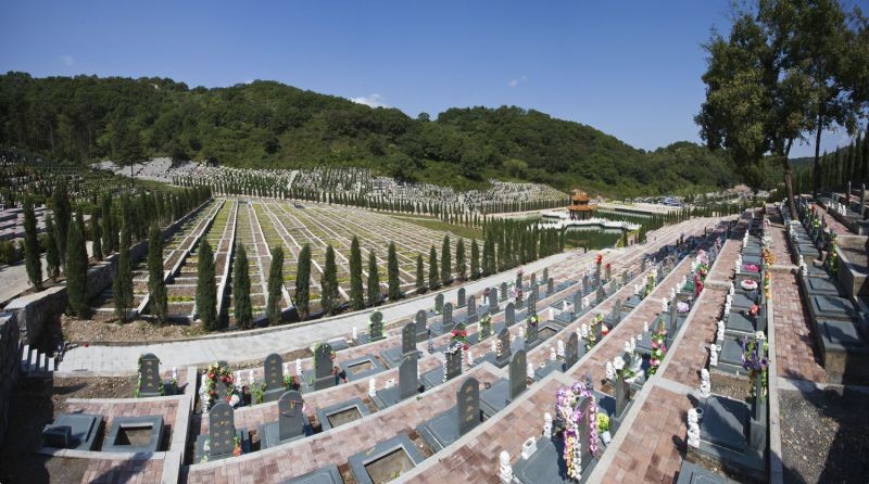 大河贝墓园环境展示