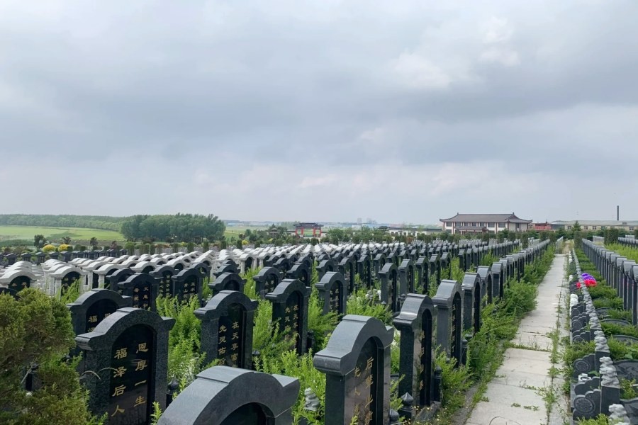 沈阳隆宝山墓园环境展示