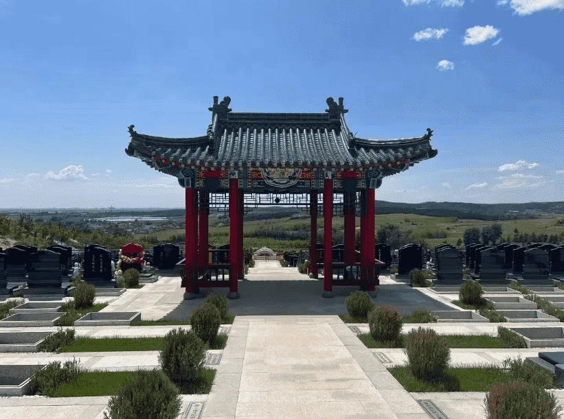 沈阳龙福山墓地 沈阳龙福山墓地