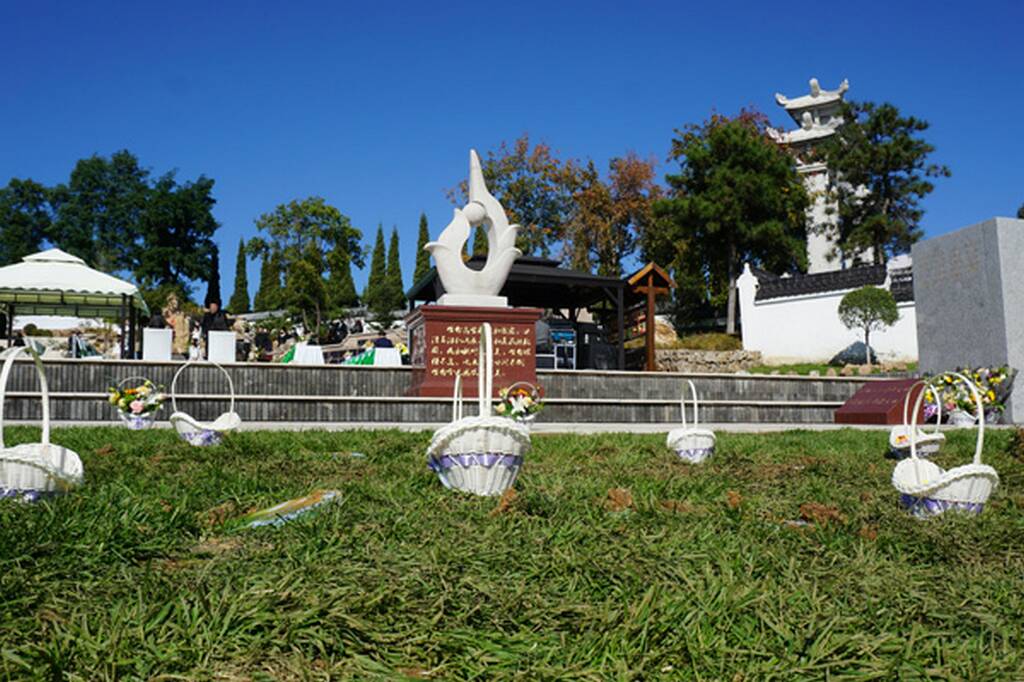 龙生墓园 龙生墓园