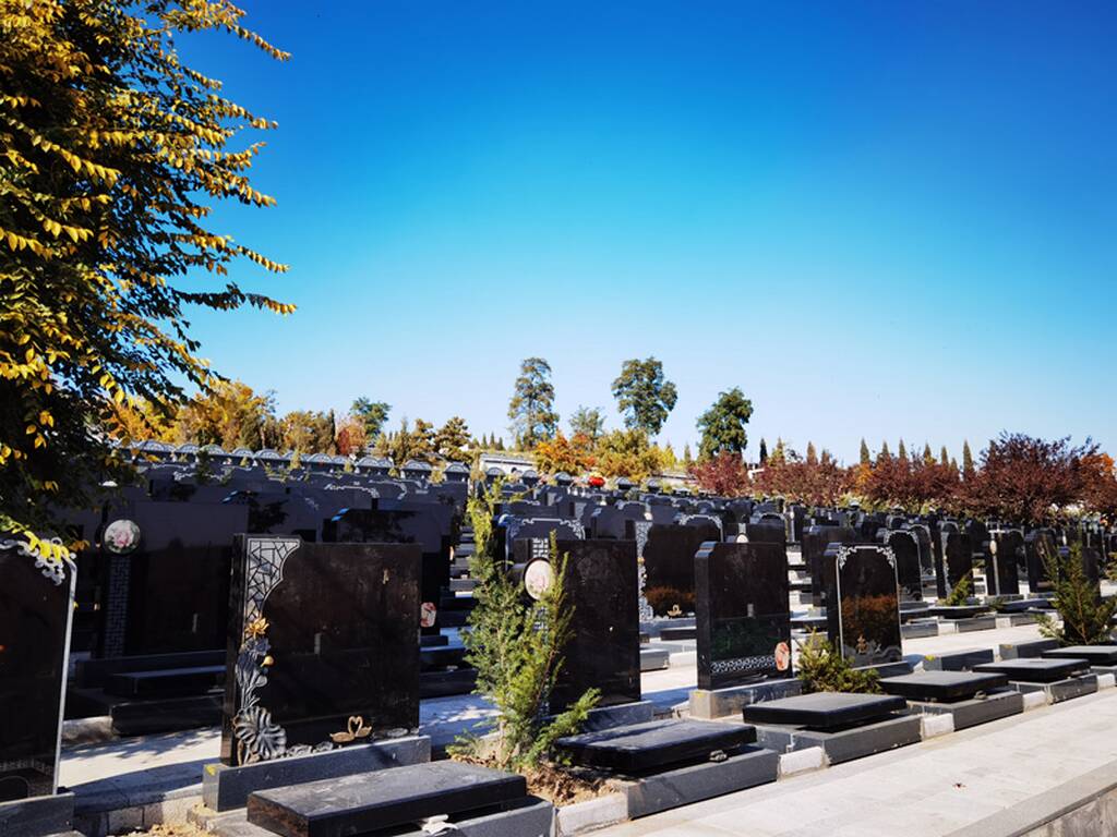 沈阳龙生墓园