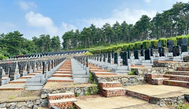 沈阳塔山公墓