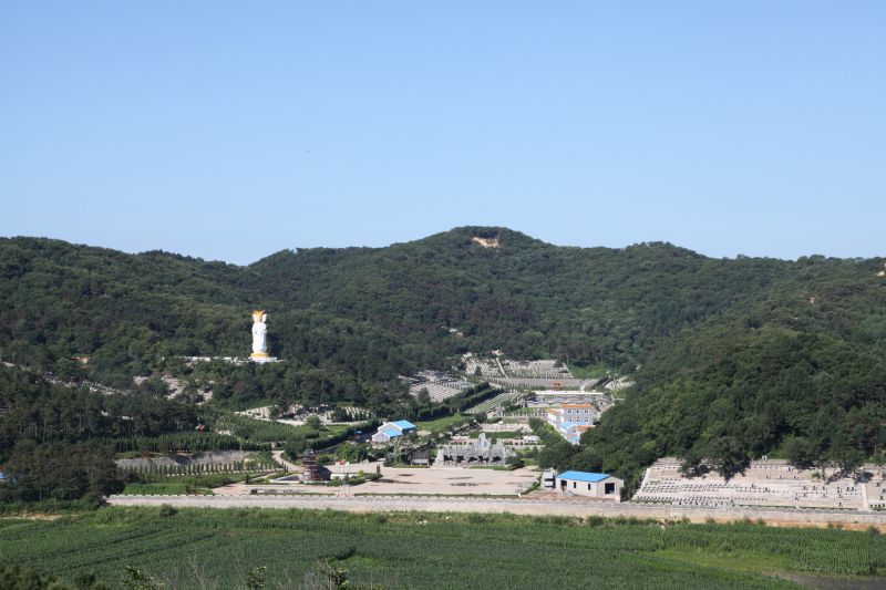 大河贝墓园 