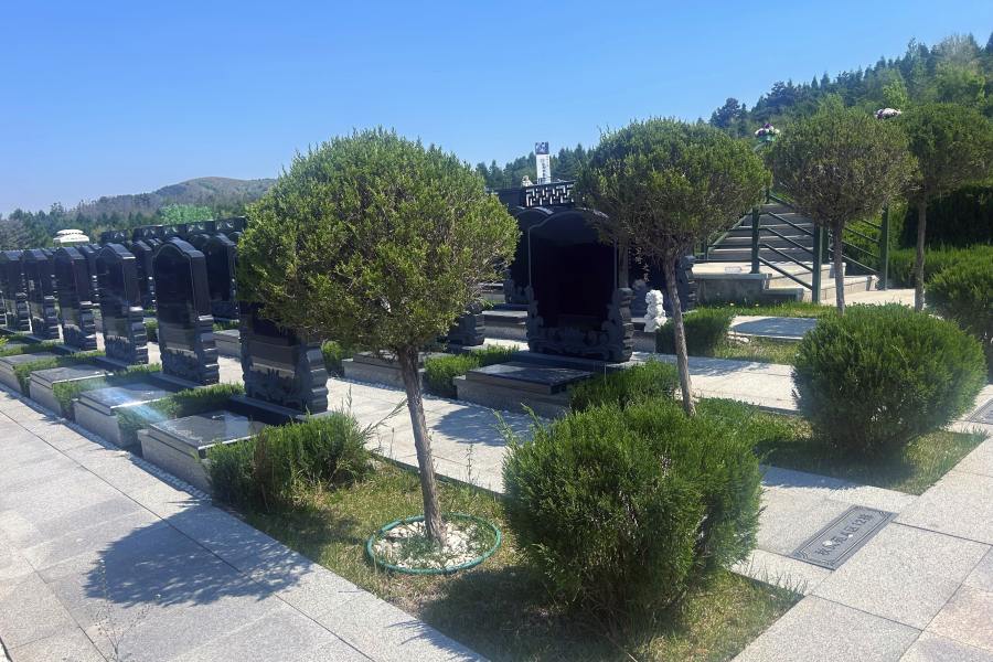 沈阳龙福山墓园