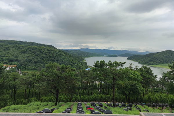 沈阳大河贝墓园