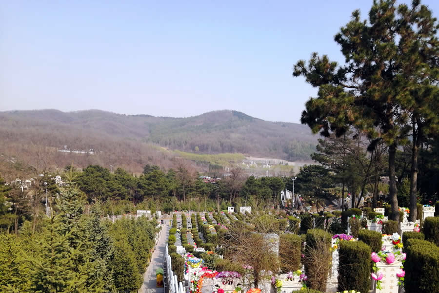 龙泉古园墓园