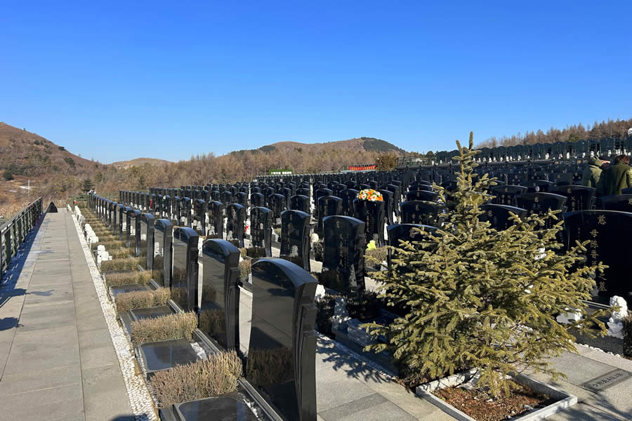 沈阳龙福山墓园