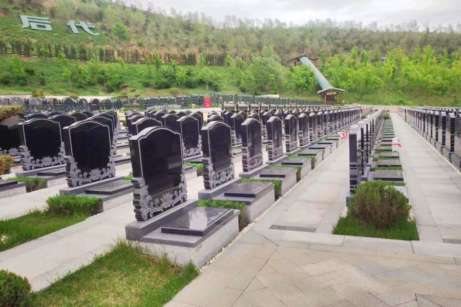 沈阳龙福山墓园