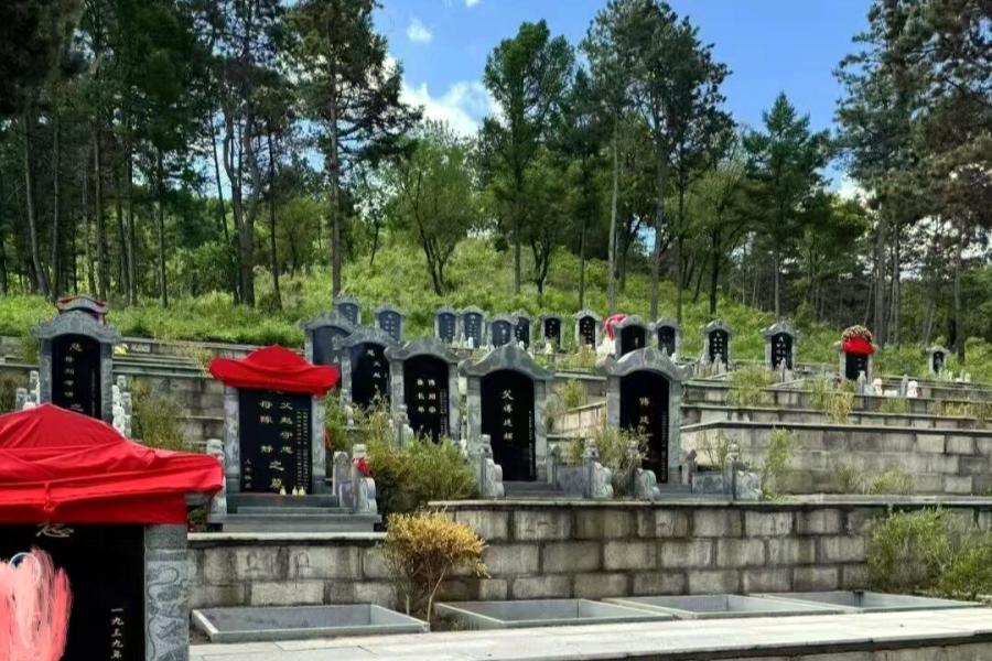 沈阳大河贝墓园