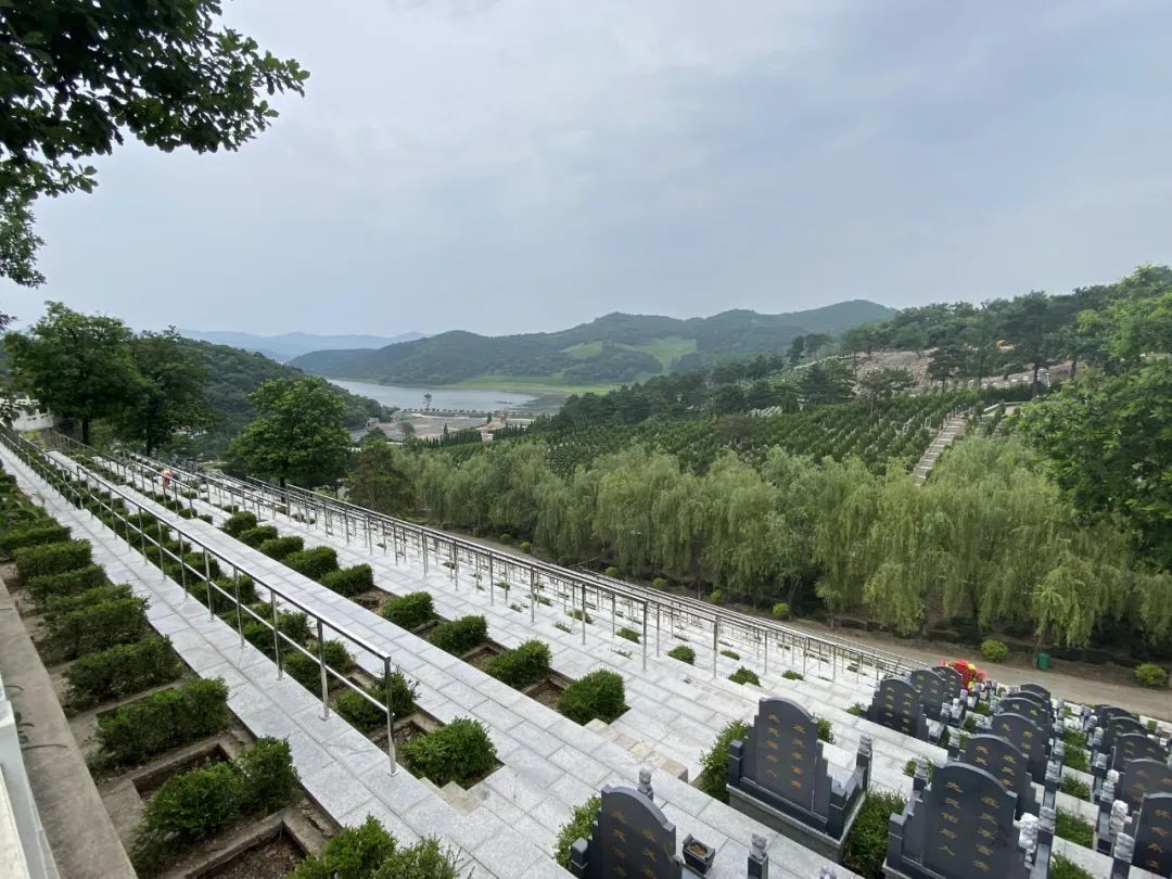 沈阳大河贝墓园