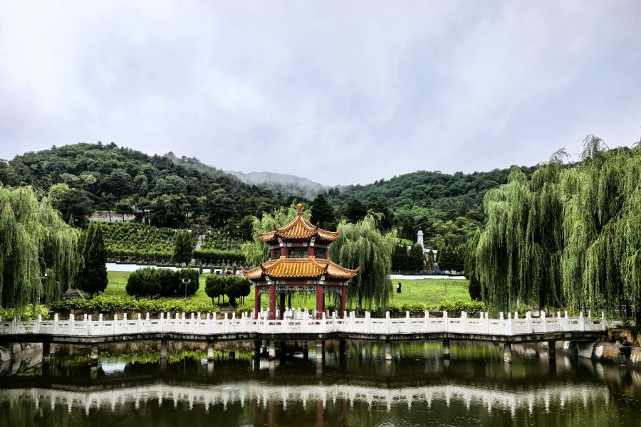 沈阳大河贝墓园