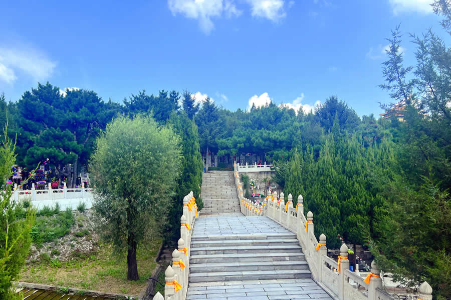沈阳天山墓园