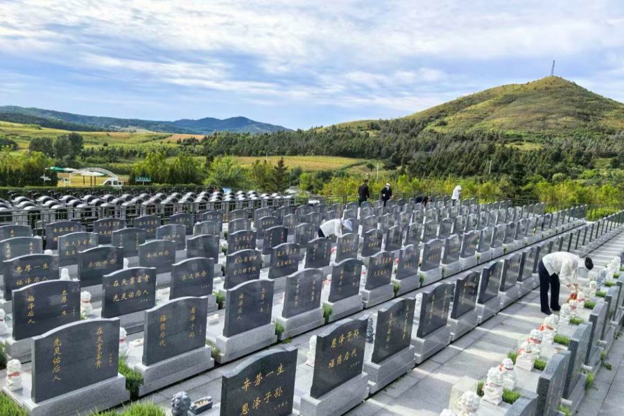 沈阳龙福山墓园