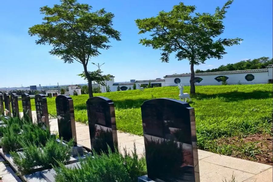 沈阳圣龙泉墓园