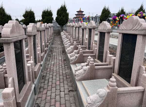 沈阳骏龙泉墓园