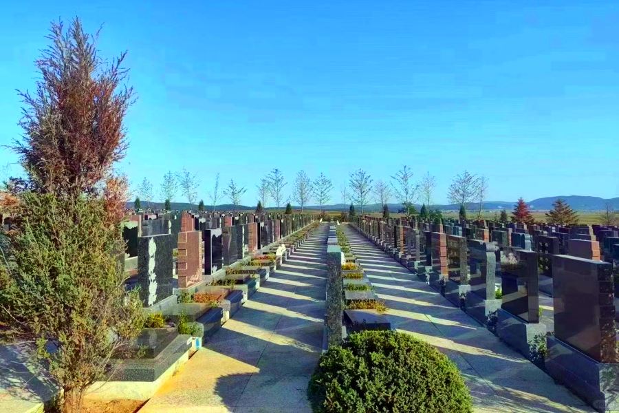 沈阳北龙山墓园