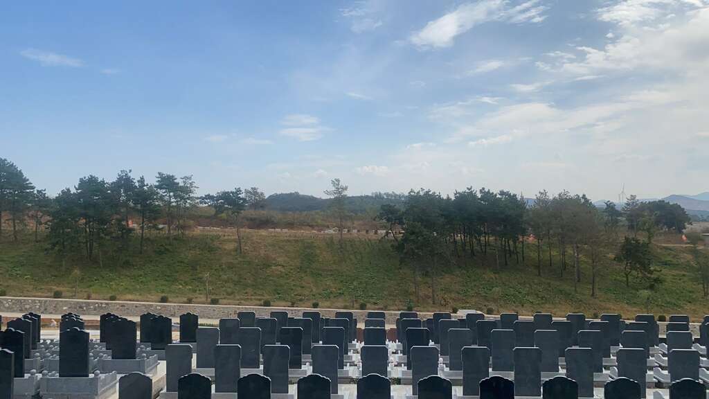 沈阳圣龙泉墓园