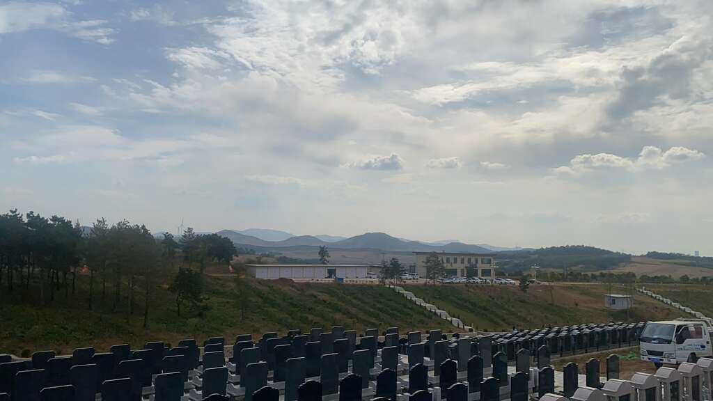 沈阳圣龙泉墓园