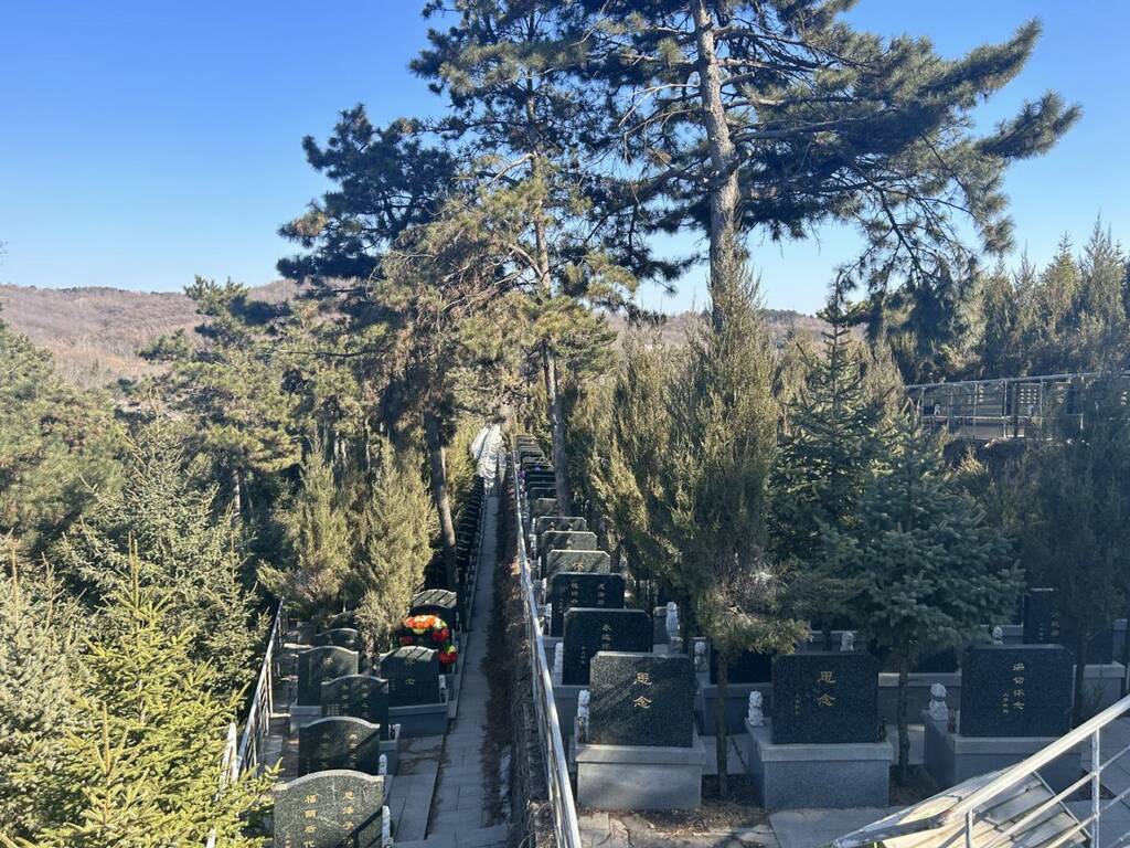 沈阳龙泉古园墓园