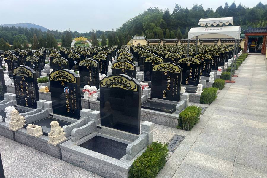 沈阳龙福山墓园