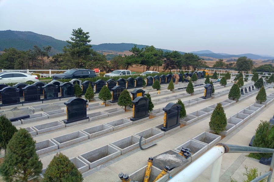 沈阳龙福山墓园