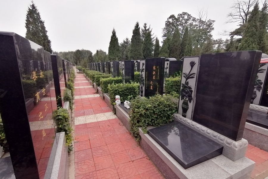 沈阳卧龙墓园 沈阳卧龙墓园