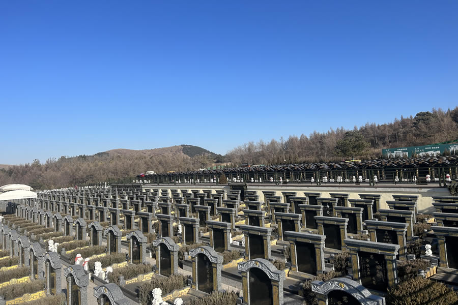 沈阳龙福山墓园