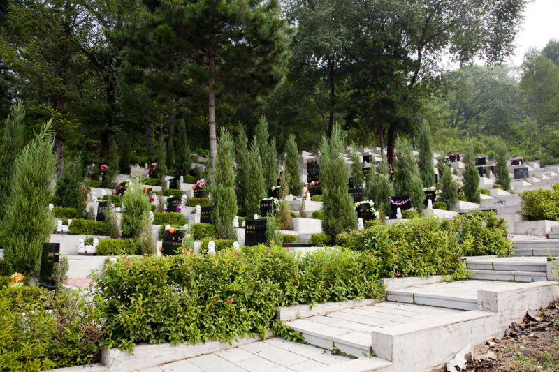 沈阳大河贝墓园