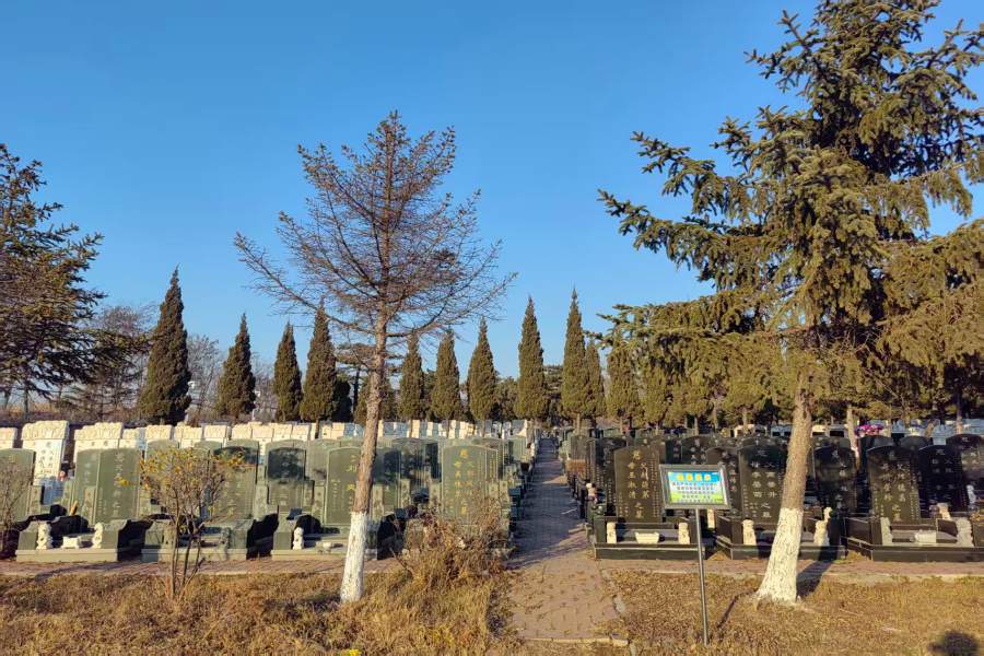 沈阳回龙岗墓园