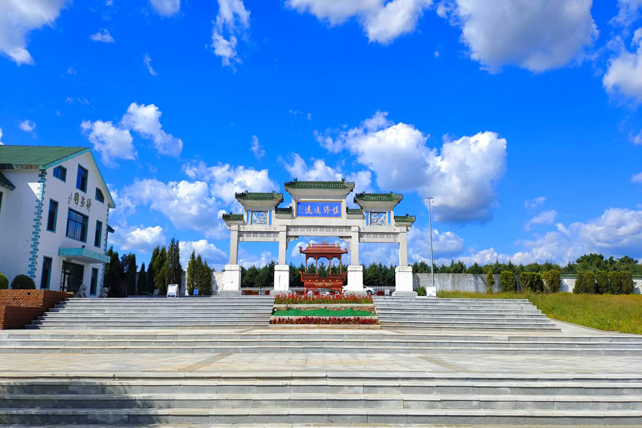 沈阳市纪念墓园 沈阳市纪念墓园