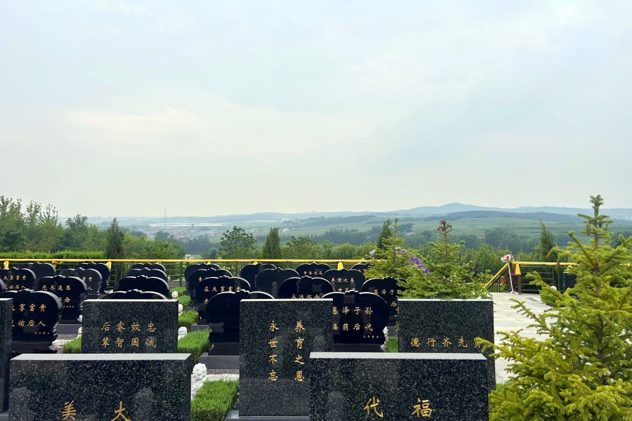 沈阳龙福山墓园