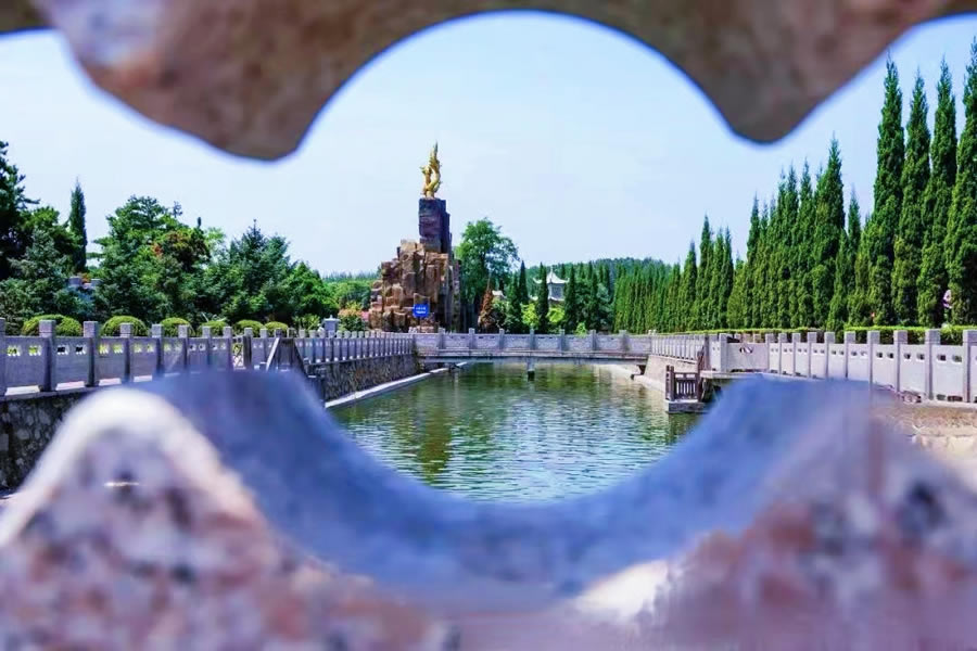 沈阳卧龙墓园 沈阳卧龙墓园