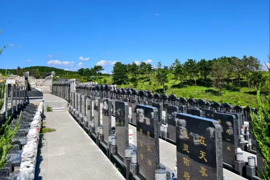 沈阳圣龙泉墓园