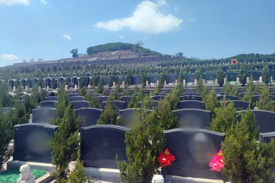 沈阳青云山墓园