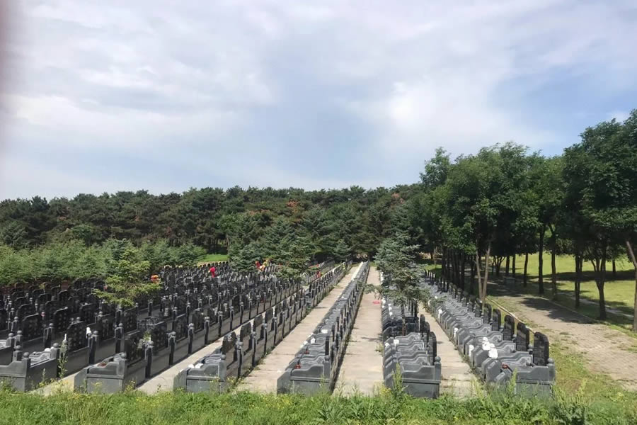 沈阳纪念林墓园