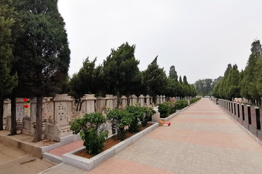 沈阳卧龙墓园 沈阳卧龙墓园