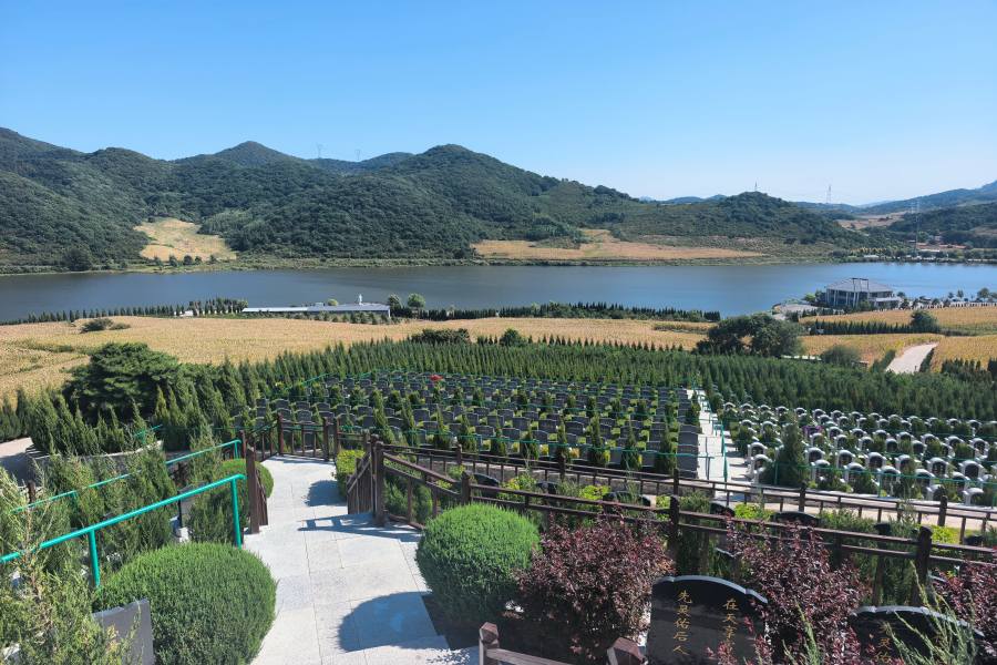 沈阳青云山墓园