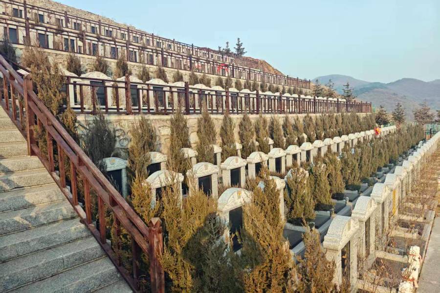 沈阳青云山墓园