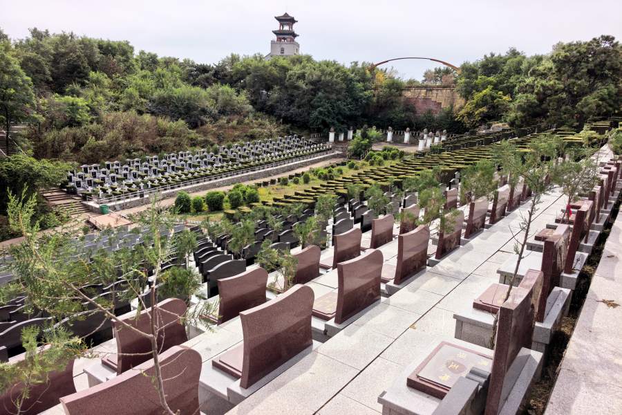 沈阳沈阳卧龙墓园